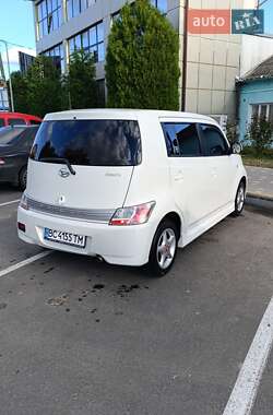 Хетчбек Daihatsu Materia 2009 в 