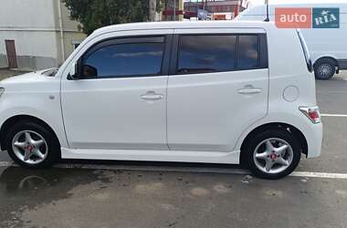 Хетчбек Daihatsu Materia 2009 в 