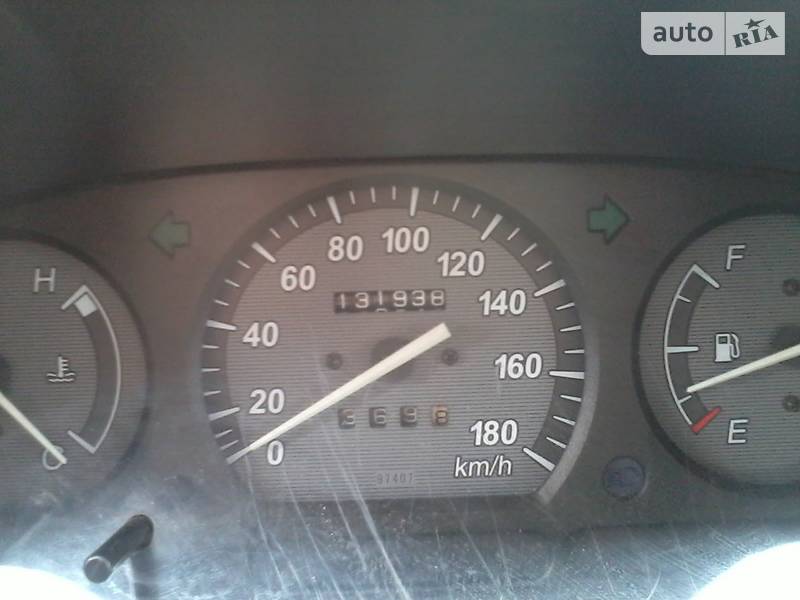 Хетчбек Daihatsu Sirion 2004 в Івано-Франківську