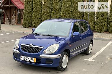 Хэтчбек Daihatsu Sirion 2003 в Тернополе