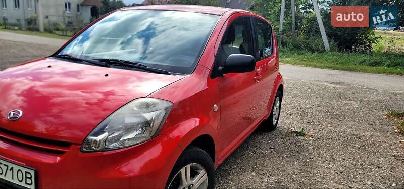 Седан Daihatsu Sirion 2007 в Стрые
