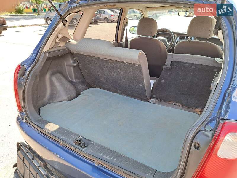 Хэтчбек Daihatsu Sirion 1999 в Николаеве