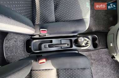 Хэтчбек Daihatsu Sirion 2008 в 
