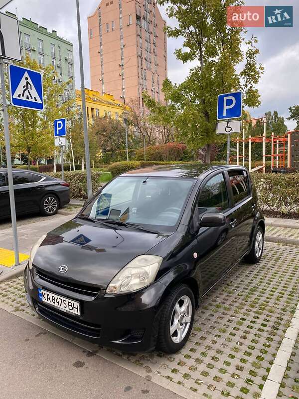 Хэтчбек Daihatsu Sirion 2008 в Киеве