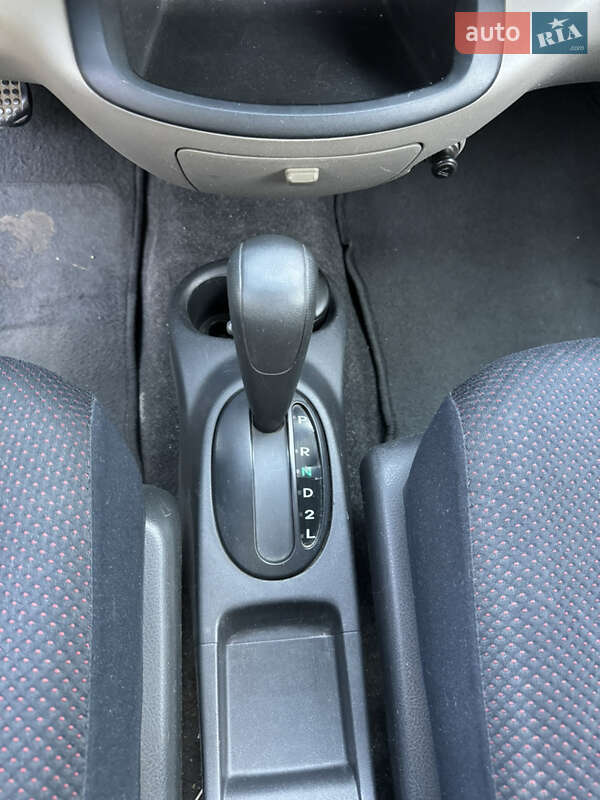 Хэтчбек Daihatsu Sirion 2006 в Черновцах фото 8 Хэтчбек Daihatsu Sirion 2006 в Черновцах