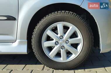 Хэтчбек Daihatsu Sirion 2007 в 