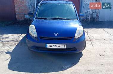 Хэтчбек Daihatsu Sirion 2006 в 