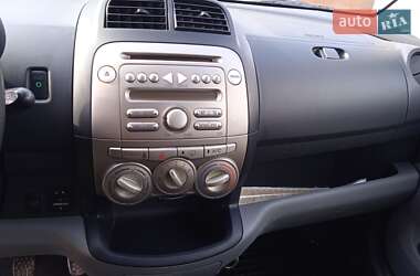 Хетчбек Daihatsu Sirion 2010 в 