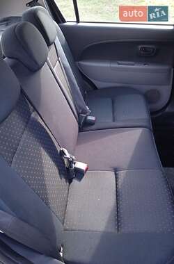 Хетчбек Daihatsu Sirion 2010 в 