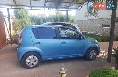 Хетчбек Daihatsu Sirion 2008 в 