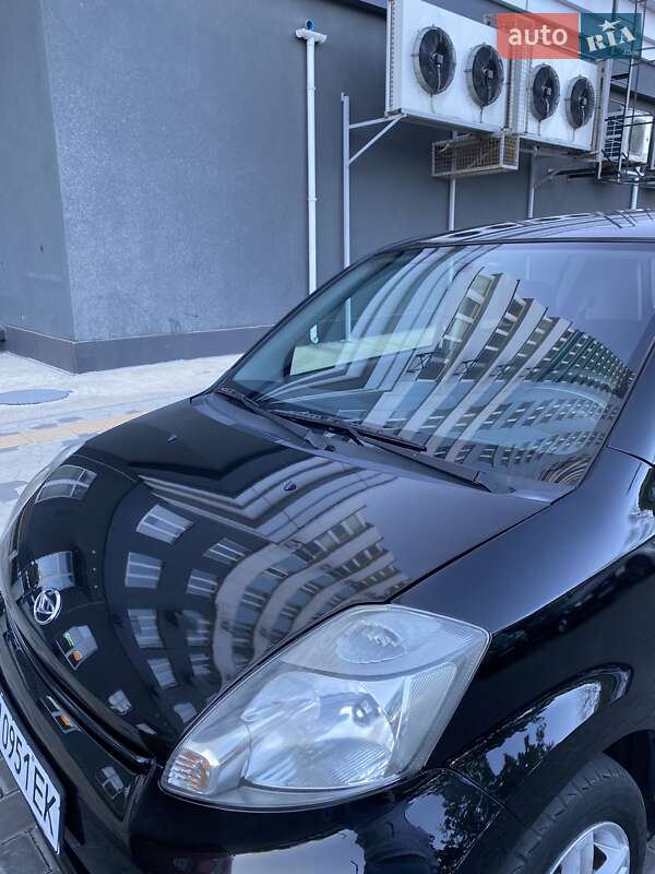 Хэтчбек Daihatsu Sirion 2008 в Одессе
