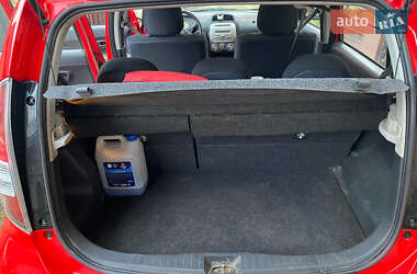 Хэтчбек Daihatsu Sirion 2008 в 