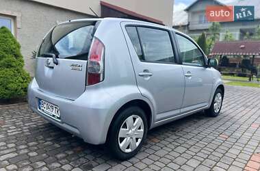 Хэтчбек Daihatsu Sirion 2006 в 