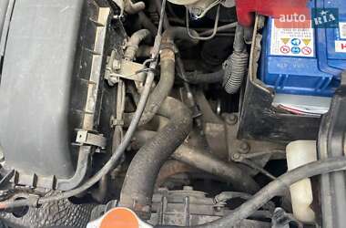 Хэтчбек Daihatsu Sirion 2006 в 