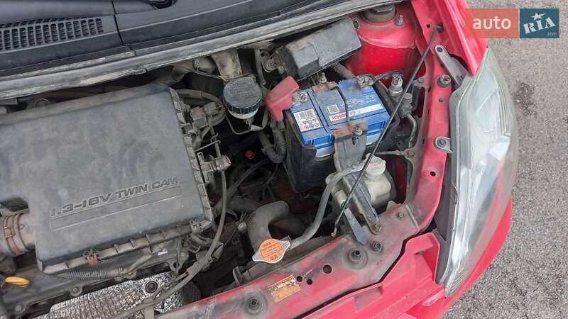 Хэтчбек Daihatsu Sirion 2008 в Киеве