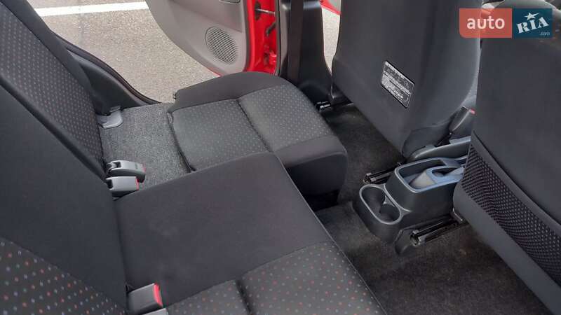 Хэтчбек Daihatsu Sirion 2008 в Киеве