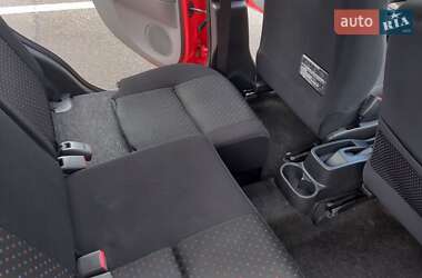 Хэтчбек Daihatsu Sirion 2008 в 