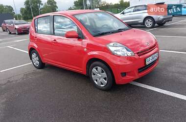 Хэтчбек Daihatsu Sirion 2008 в 