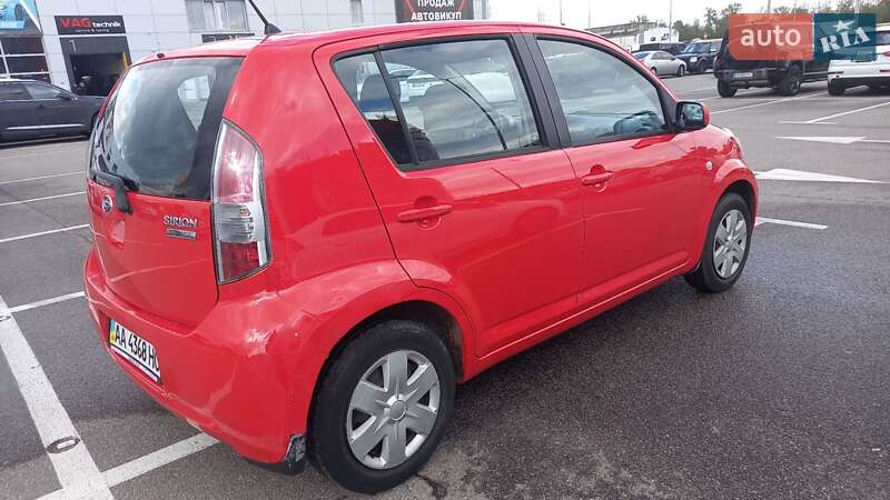 Хэтчбек Daihatsu Sirion 2008 в Киеве