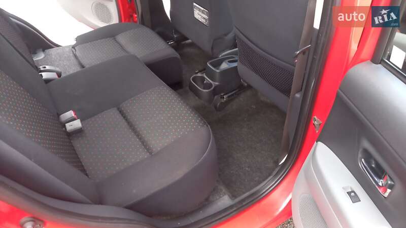 Хэтчбек Daihatsu Sirion 2008 в Киеве