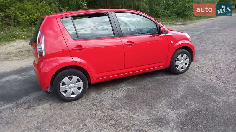 Хэтчбек Daihatsu Sirion 2008 в Киеве