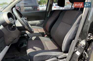 Хэтчбек Daihatsu Sirion 2008 в 