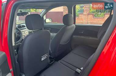 Хэтчбек Daihatsu Sirion 2006 в 