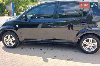 Хэтчбек Daihatsu Sirion 2009 в 