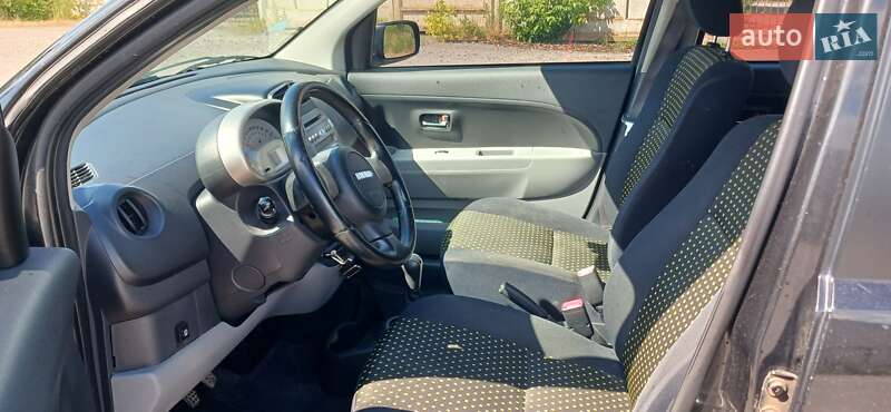 Хетчбек Daihatsu Sirion 2009 в Тернополі