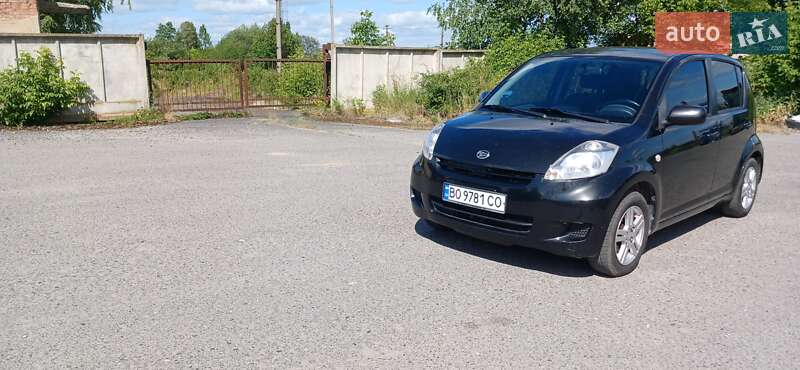 Хетчбек Daihatsu Sirion 2009 в Тернополі