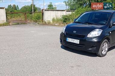 Хэтчбек Daihatsu Sirion 2009 в 