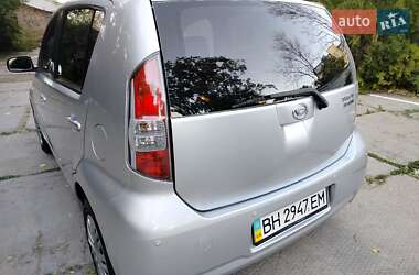 Хэтчбек Daihatsu Sirion 2008 в 