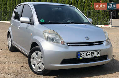 Хэтчбек Daihatsu Sirion 2006 в 