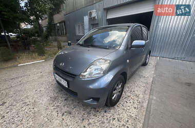 Хетчбек Daihatsu Sirion 2008 в 