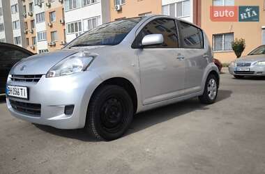 Хетчбек Daihatsu Sirion 2009 в 