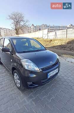 Хэтчбек Daihatsu Sirion 2009 в 