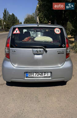 Хэтчбек Daihatsu Sirion 2007 в 