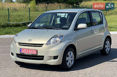 Хэтчбек Daihatsu Sirion 2007 в 