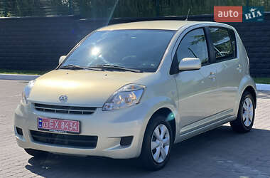 Хэтчбек Daihatsu Sirion 2007 в 