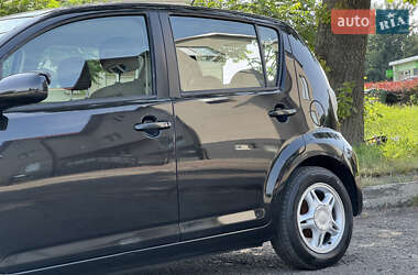 Хэтчбек Daihatsu Sirion 2007 в 