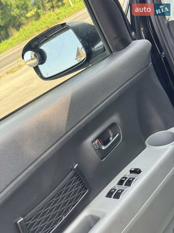 Хэтчбек Daihatsu Sirion 2007 в Львове