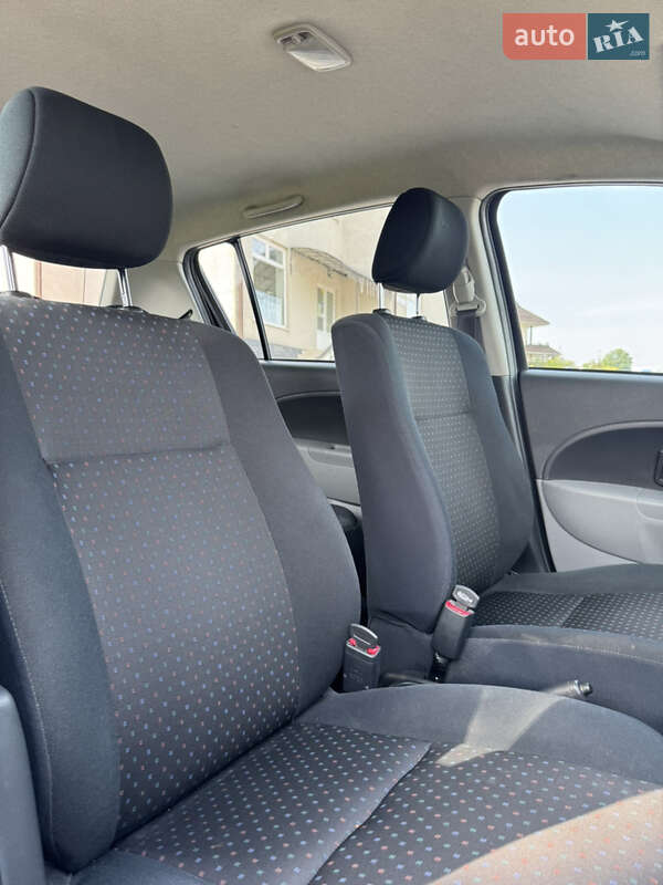 Хэтчбек Daihatsu Sirion 2007 в Львове
