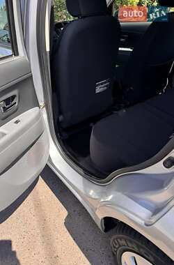 Хэтчбек Daihatsu Sirion 2007 в 