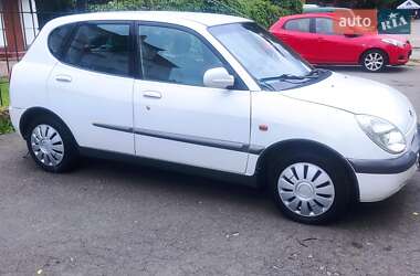 Хетчбек Daihatsu Sirion 2001 в Києві