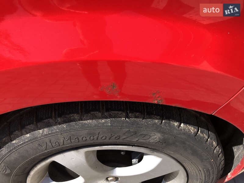 Хэтчбек Daihatsu Sirion 2010 в Ровно