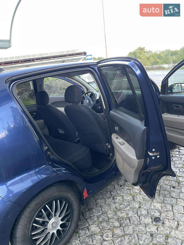 Хэтчбек Daihatsu Sirion 2005 в Хмельницком