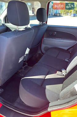 Хэтчбек Daihatsu Sirion 2008 в 