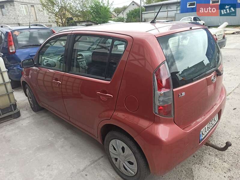 Хэтчбек Daihatsu Sirion 2006 в Киеве