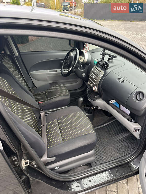 Хэтчбек Daihatsu Sirion 2008 в Киеве