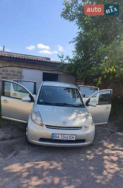 Хетчбек Daihatsu Sirion 2007 в Кропивницькому